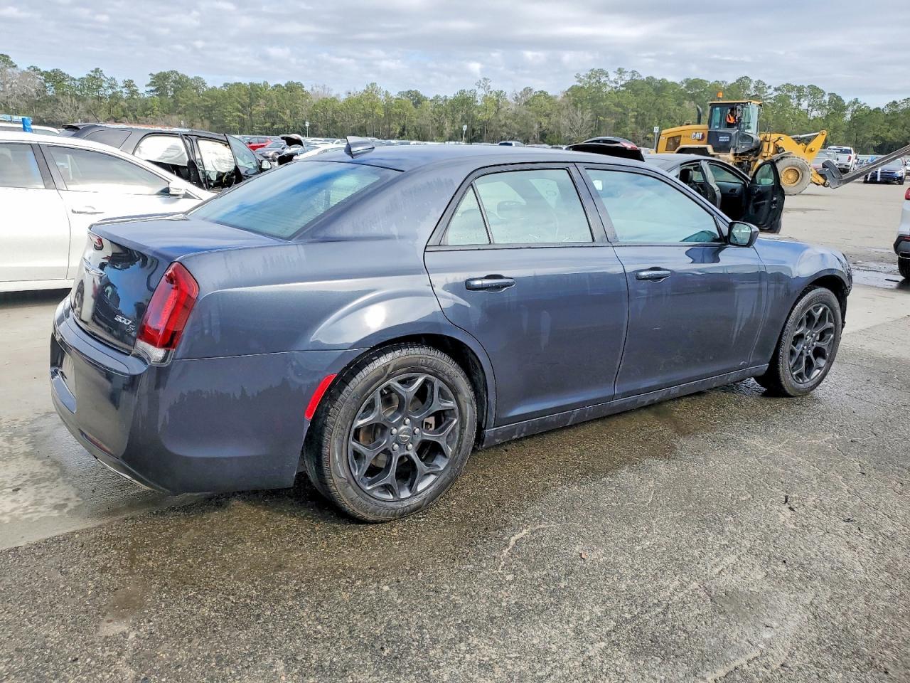 2019 CHRYSLER 300