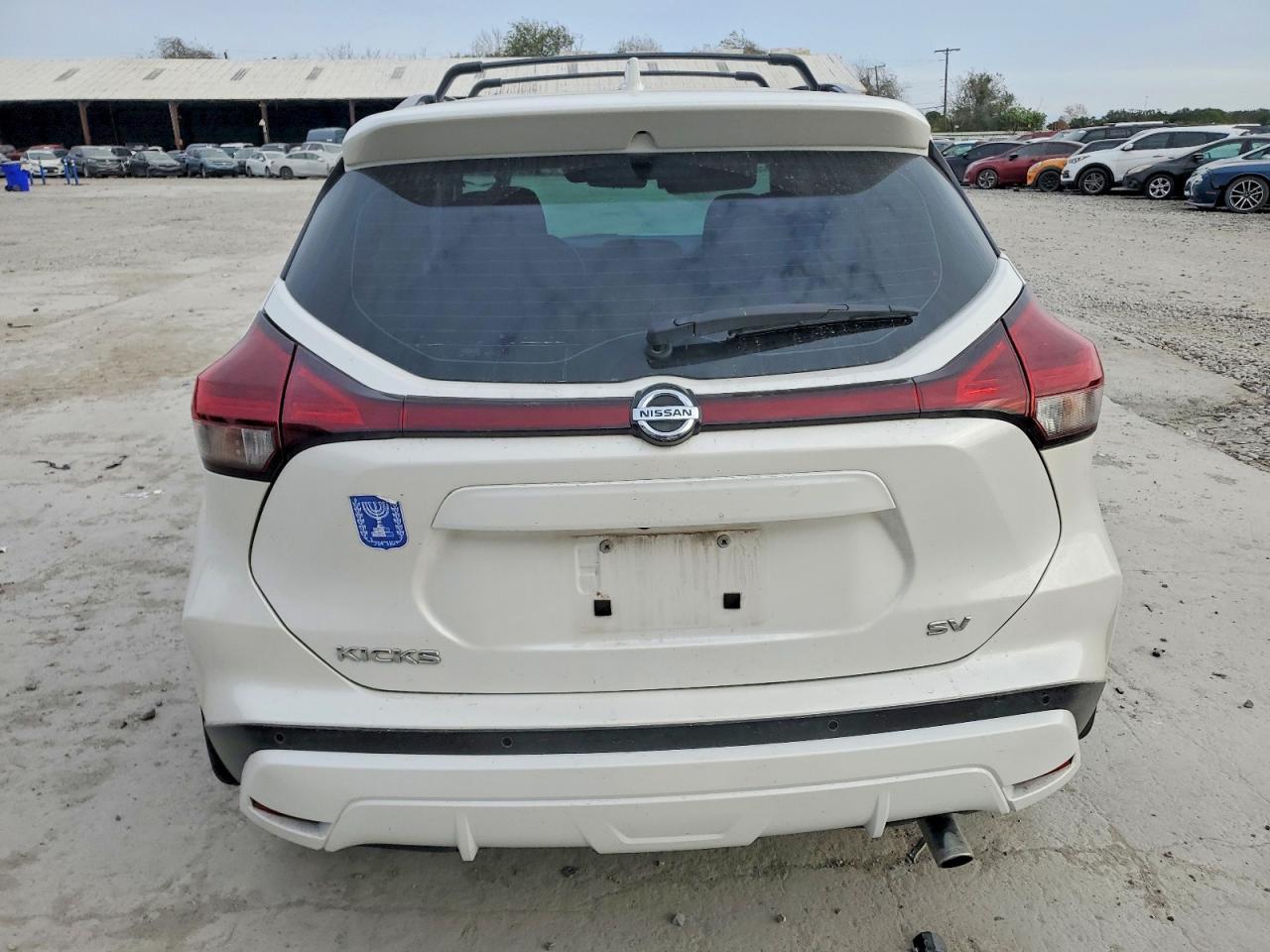 2021 NISSAN KICKS