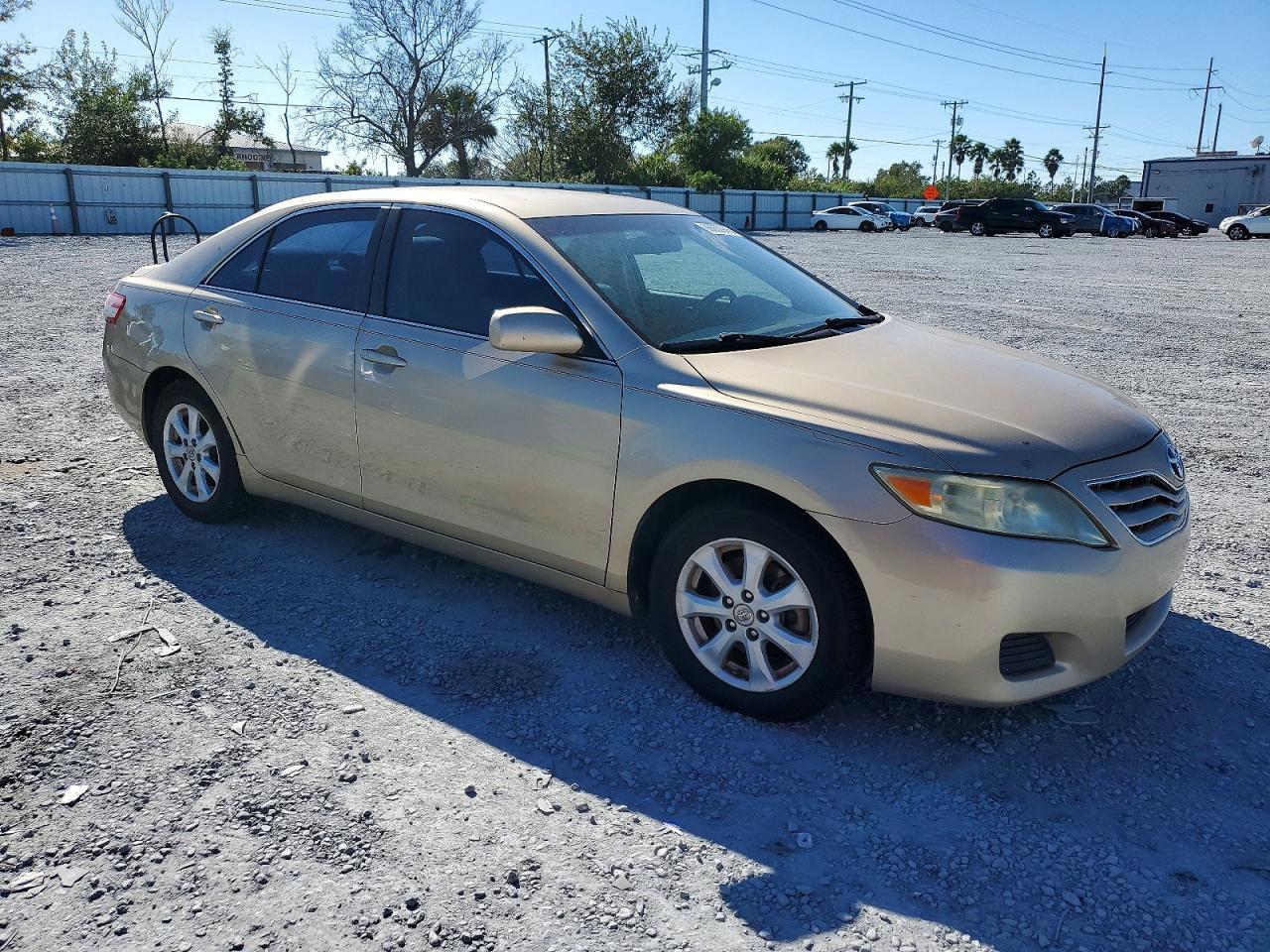2011 TOYOTA CAMRY