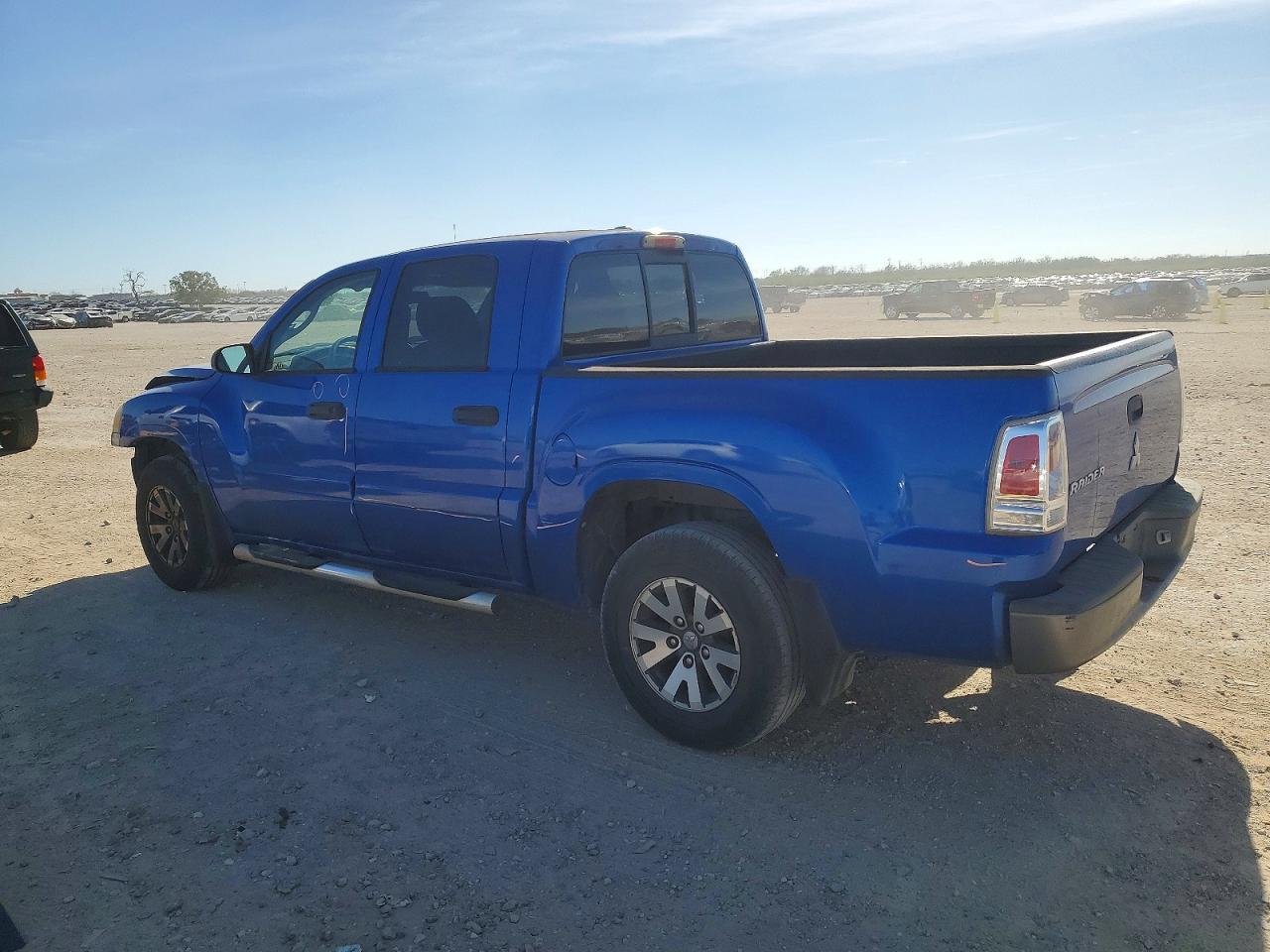 2007 MITSUBISHI Raider