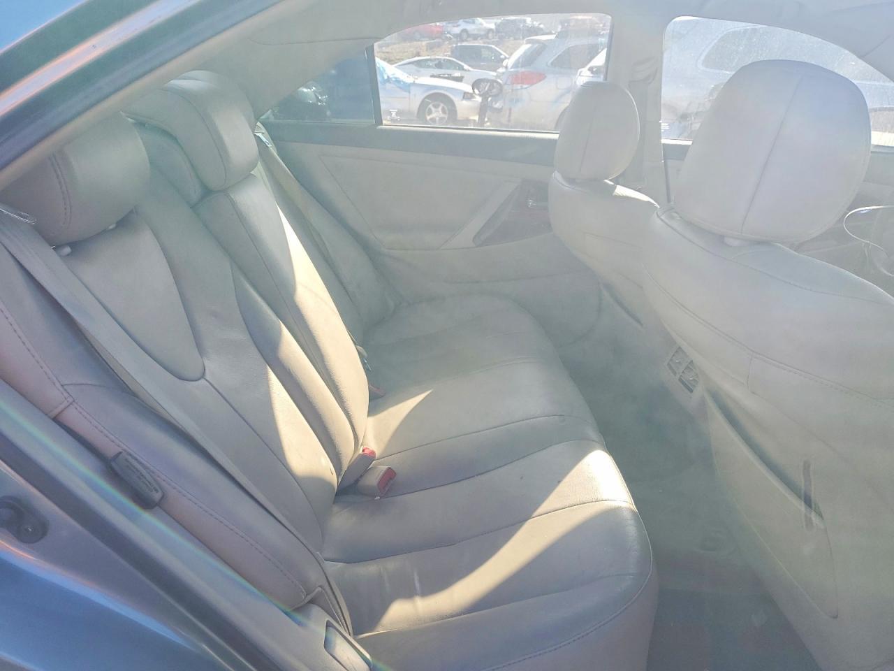 2011 TOYOTA CAMRY