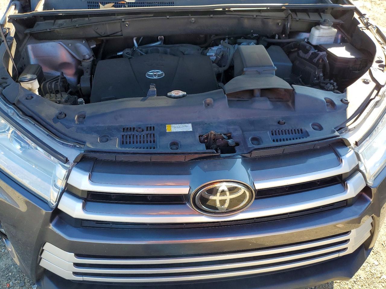 2019 TOYOTA HIGHLANDER