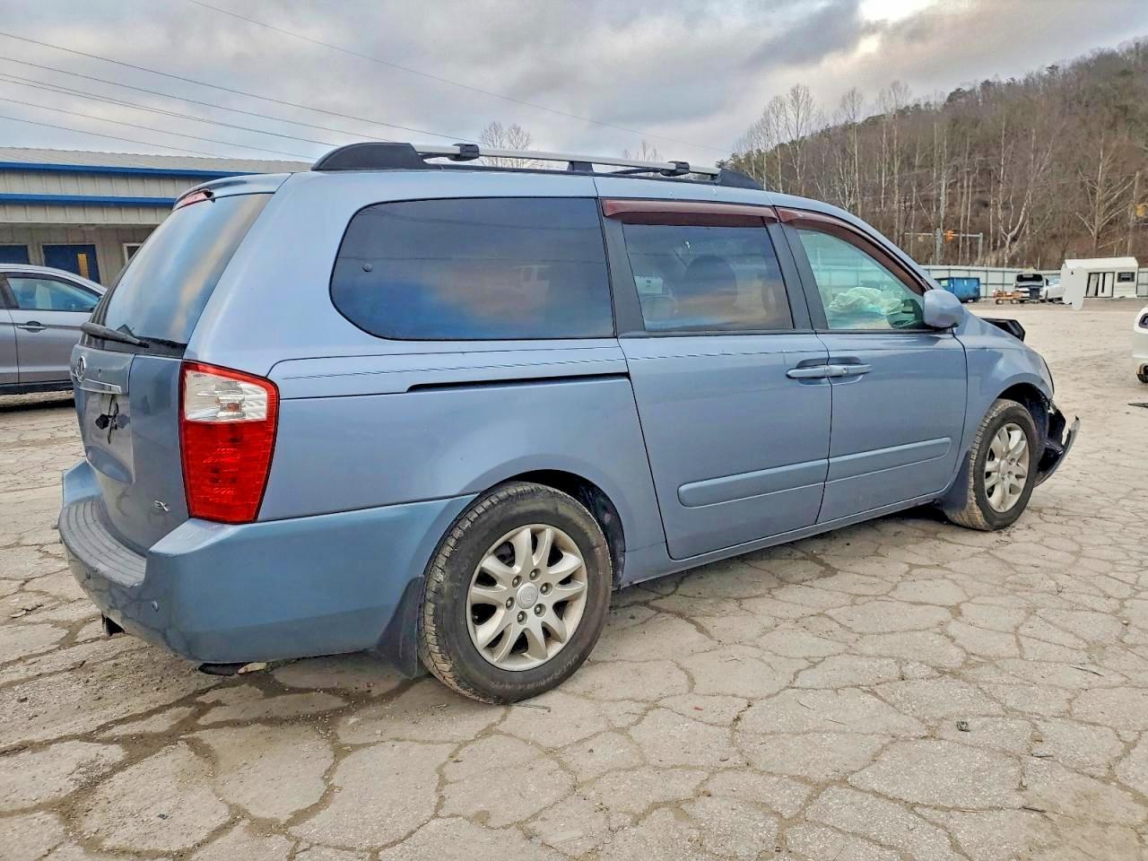 2008 KIA SEDONA