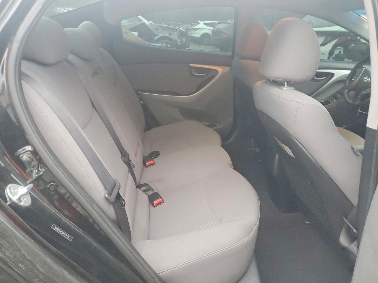 2016 HYUNDAI ELANTRA