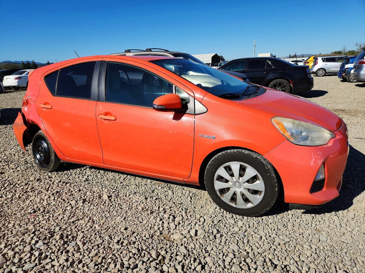2013 TOYOTA Prius c