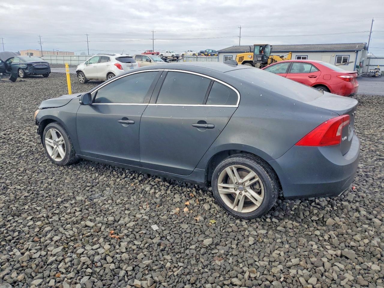 2015 VOLVO S60
