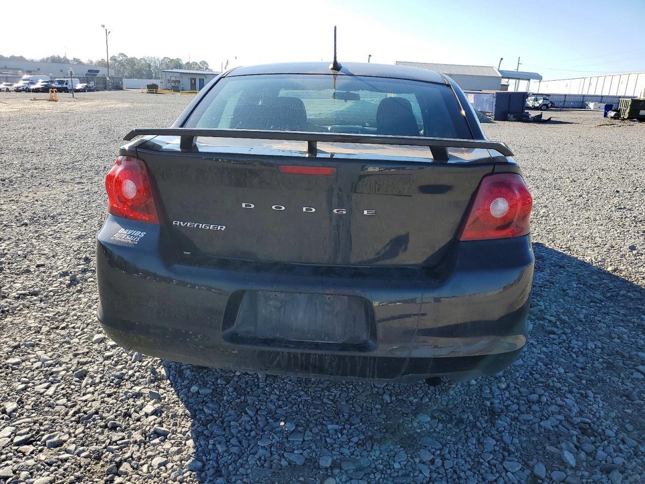 2014 DODGE Avenger