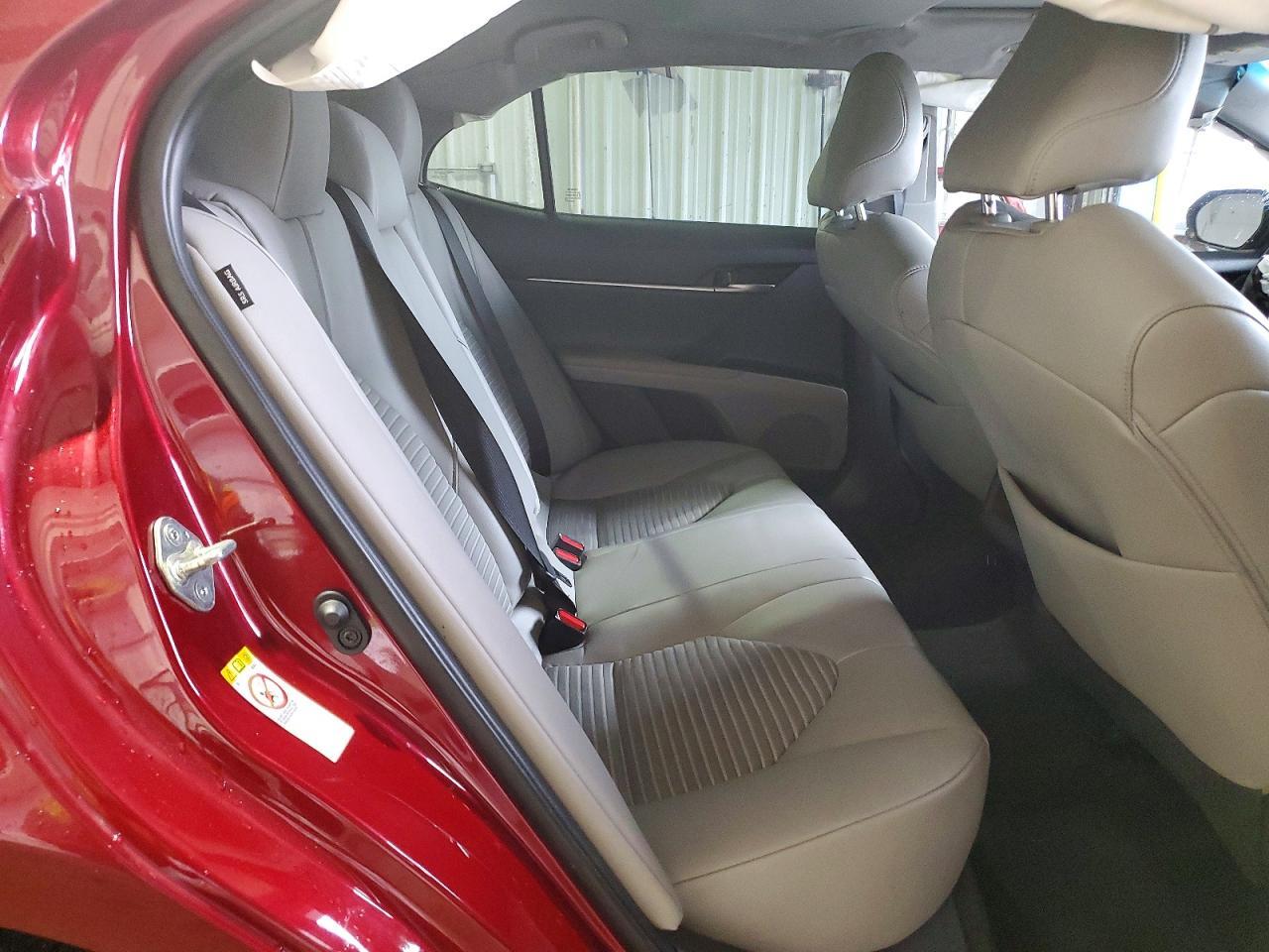 2018 TOYOTA CAMRY