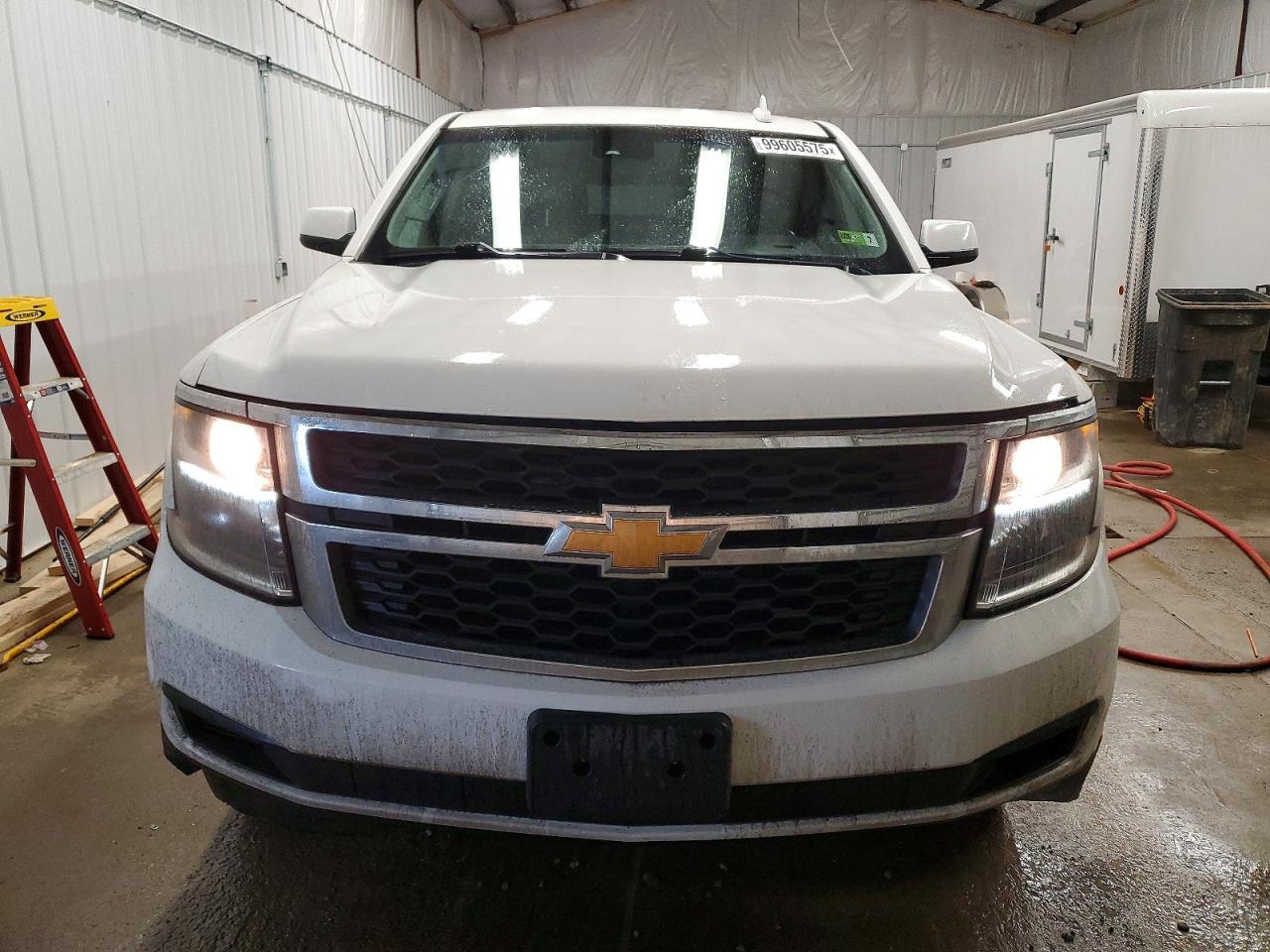 2017 CHEVROLET Suburban