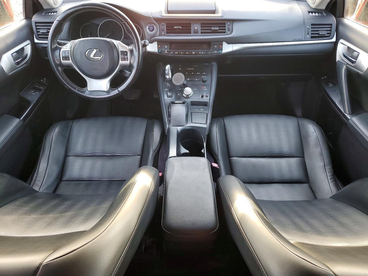 2011 LEXUS CT 200