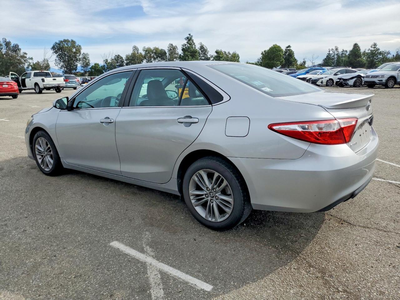 2016 TOYOTA CAMRY