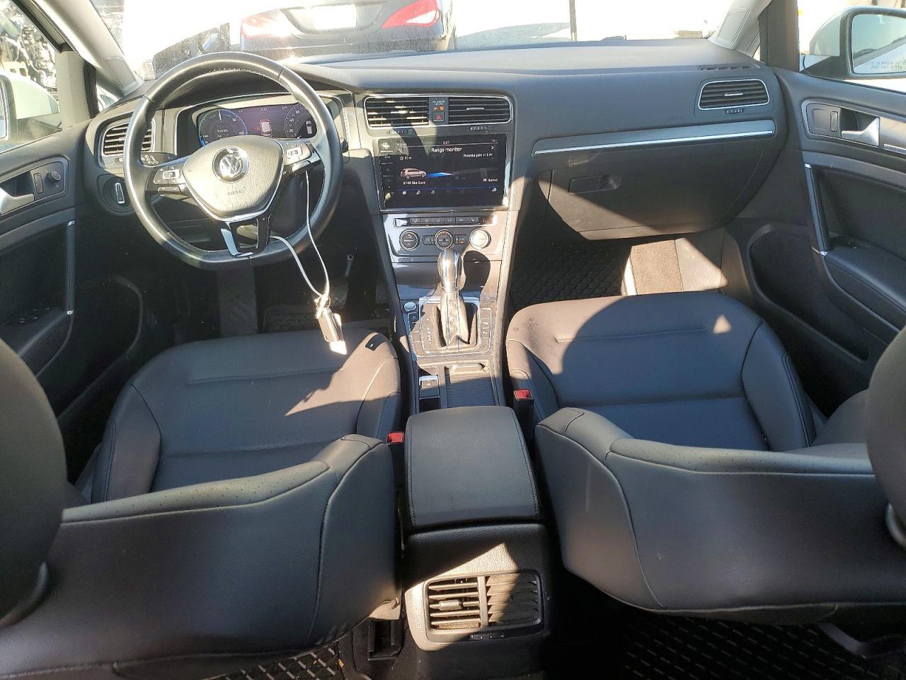 2018 VOLKSWAGEN e-Golf