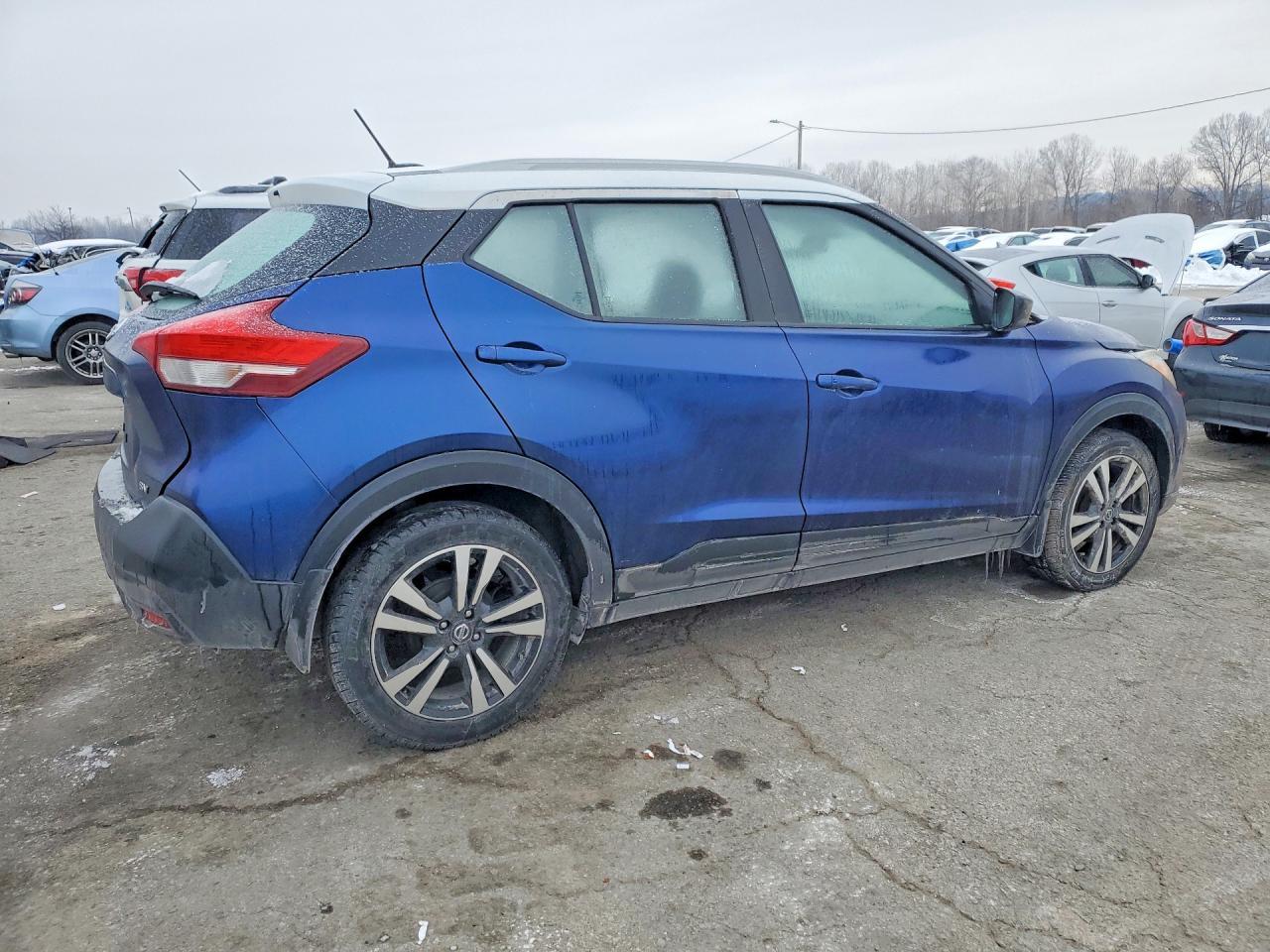 2019 NISSAN KICKS