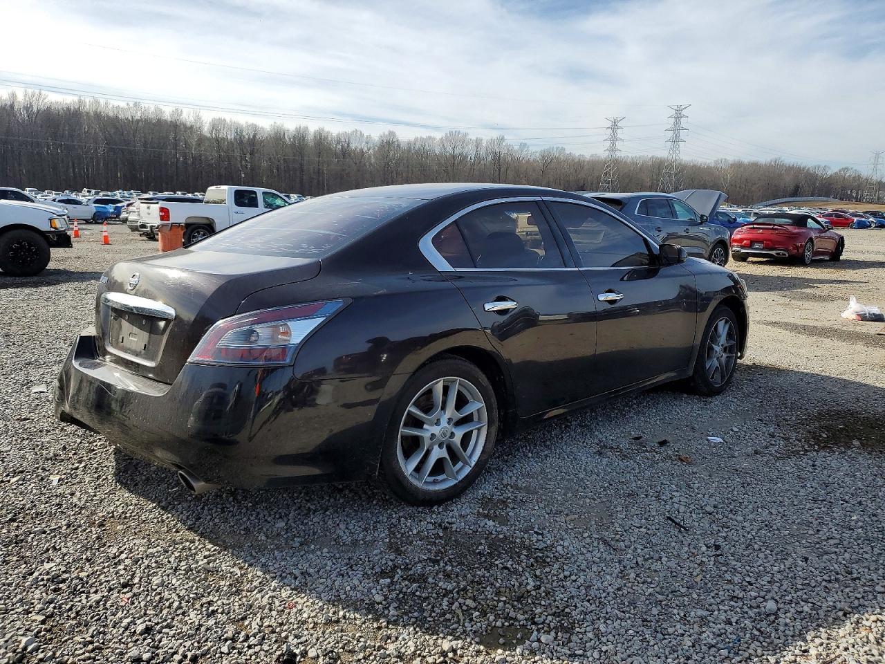 2014 NISSAN Maxima
