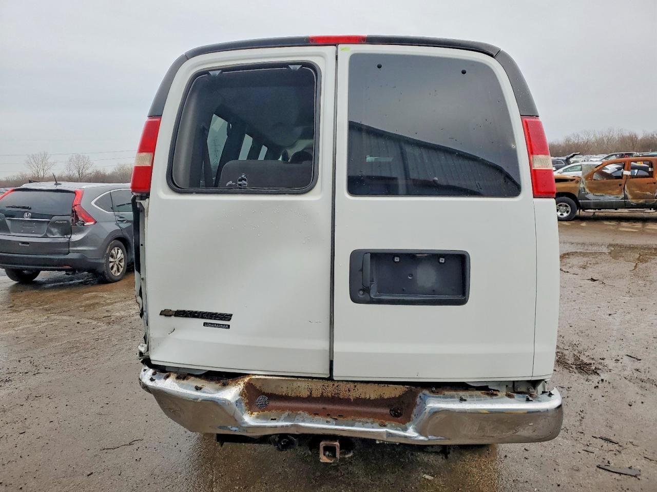 2013 CHEVROLET Express 3500