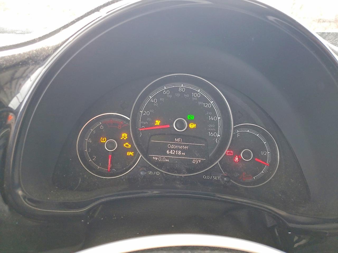 2018 VOLKSWAGEN Beetle