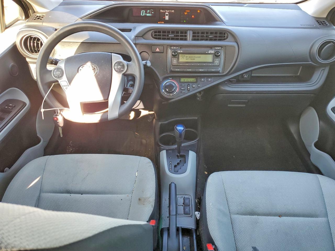 2014 TOYOTA Prius c