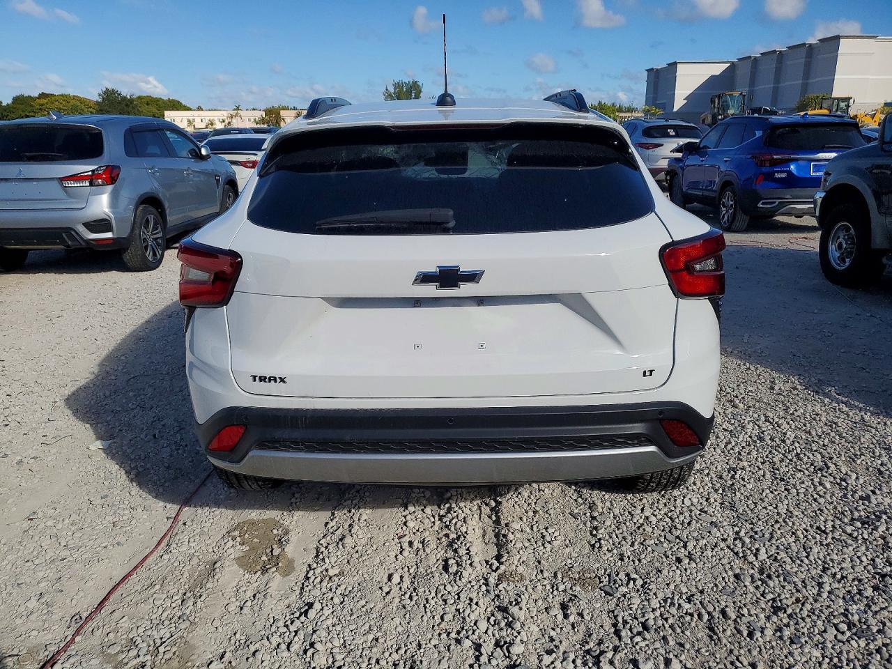 2025 CHEVROLET TRAX