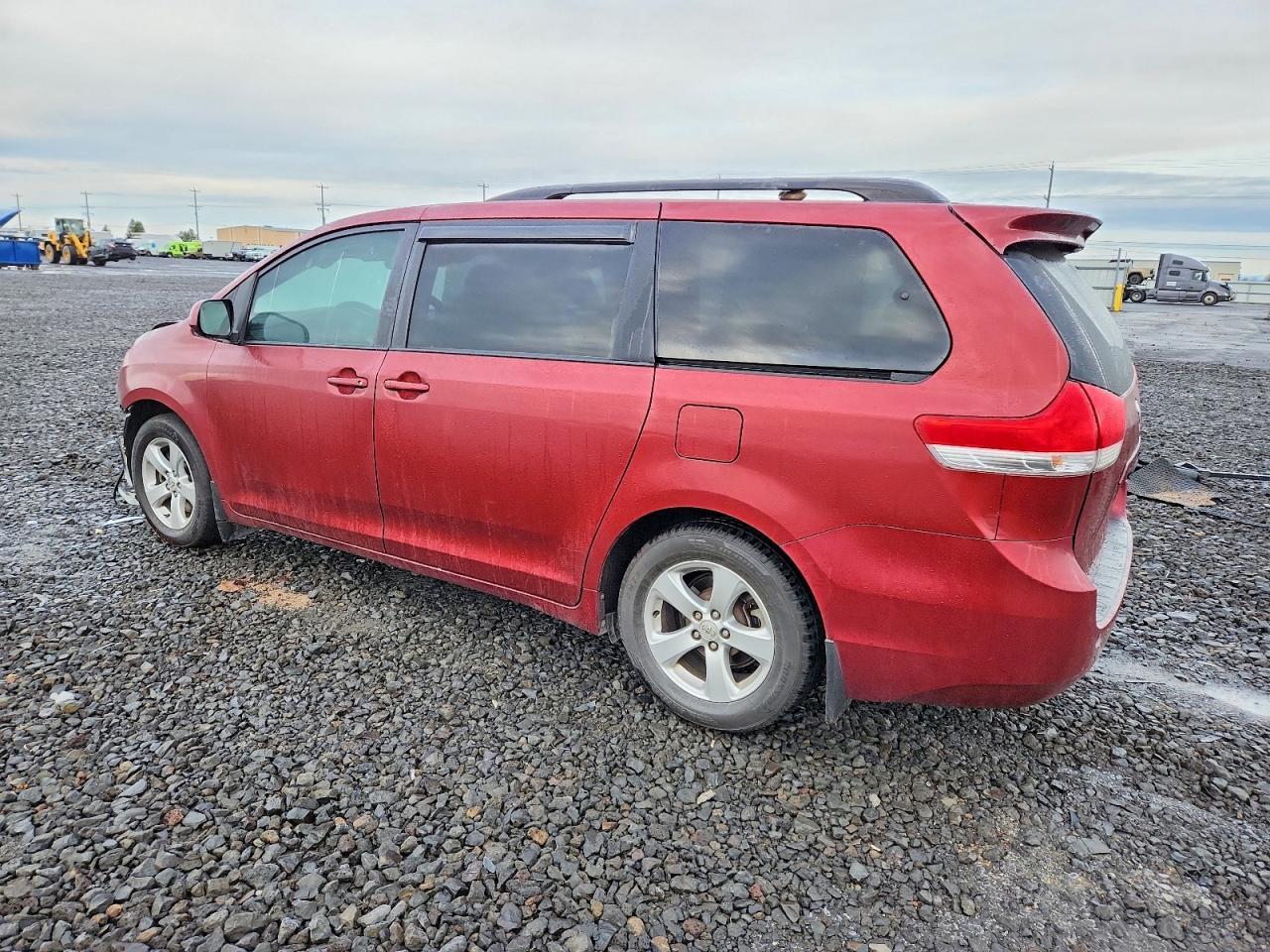 2013 TOYOTA SIENNA
