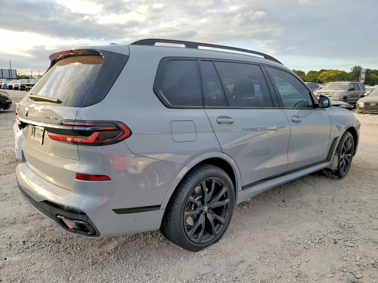 2025 BMW X7