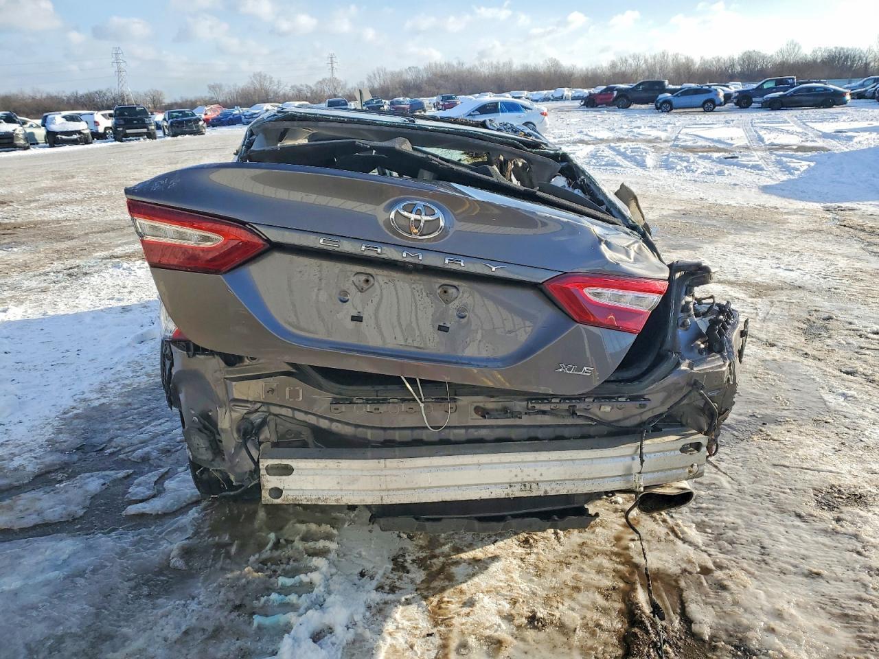 2018 TOYOTA CAMRY