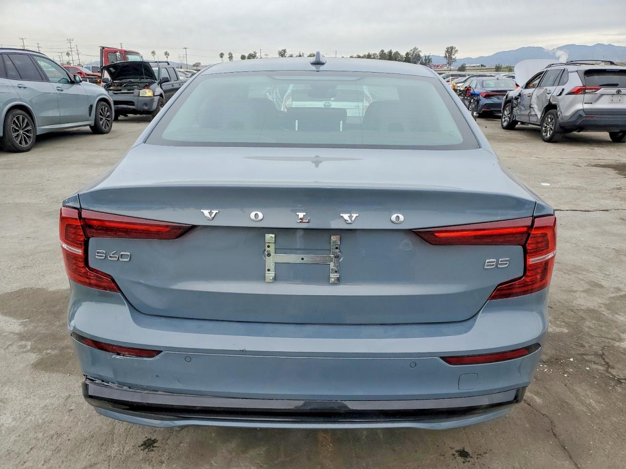 2024 VOLVO S60