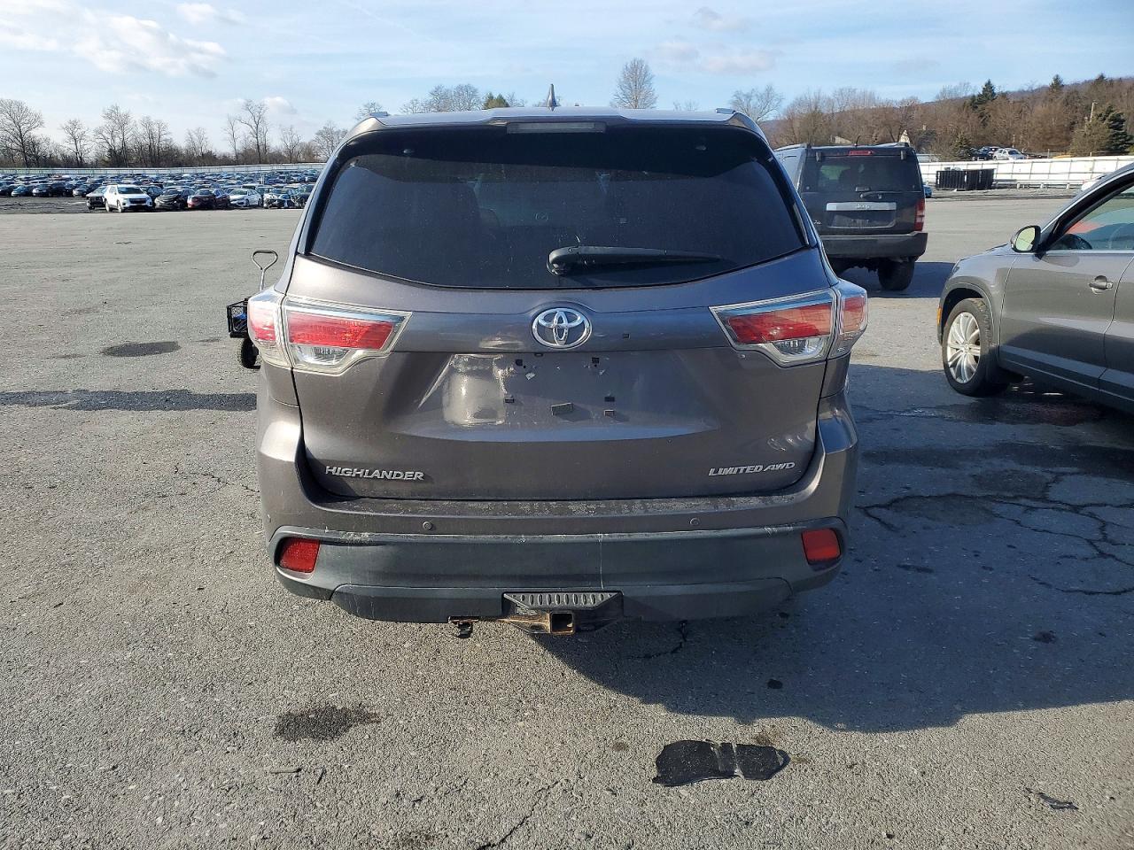 2015 TOYOTA HIGHLANDER
