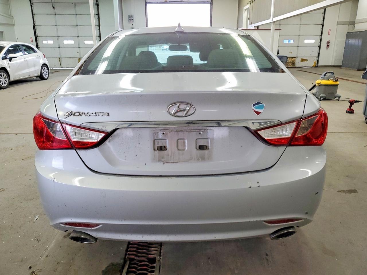 2011 HYUNDAI SONATA