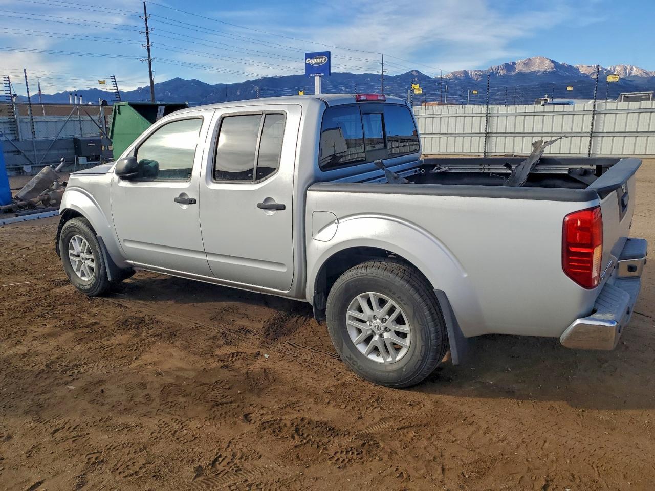 2017 NISSAN Frontier