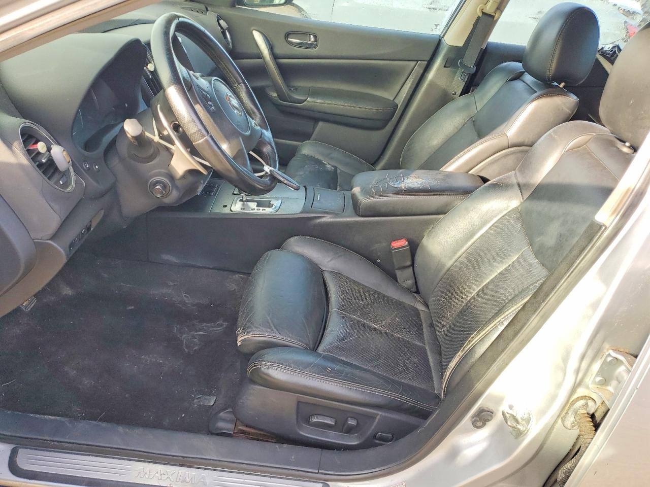 2011 NISSAN Maxima