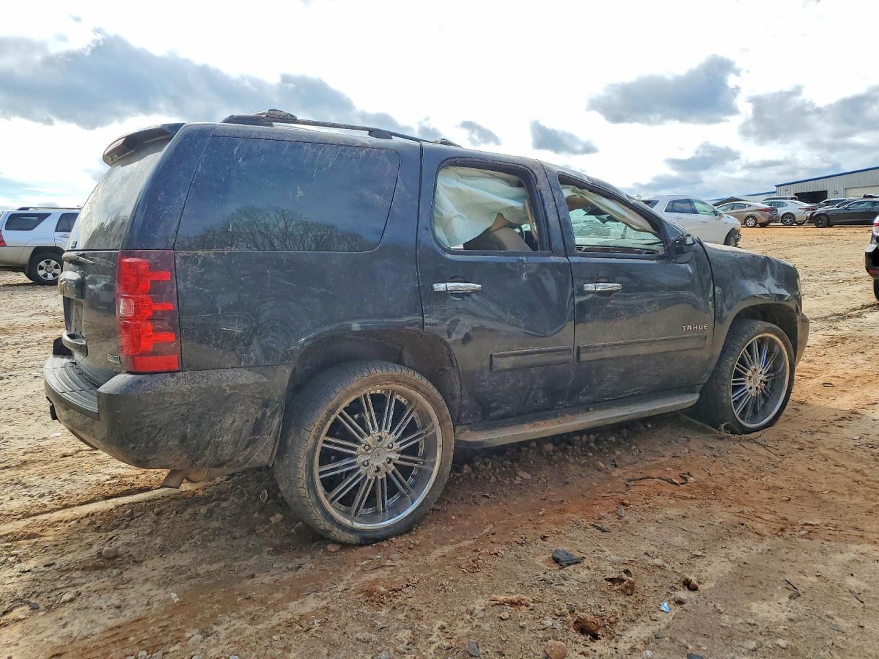 2011 CHEVROLET Tahoe