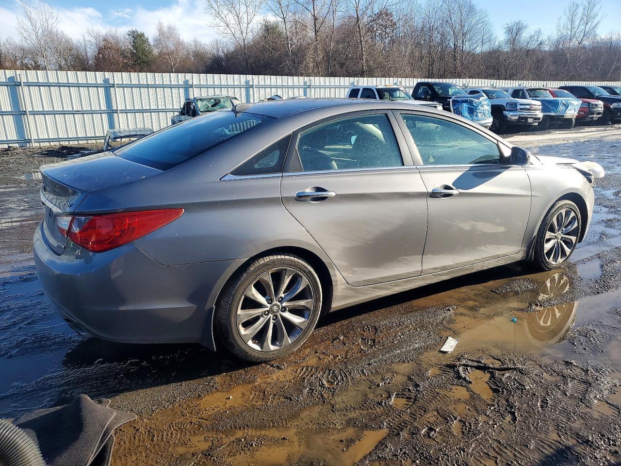 2011 HYUNDAI SONATA