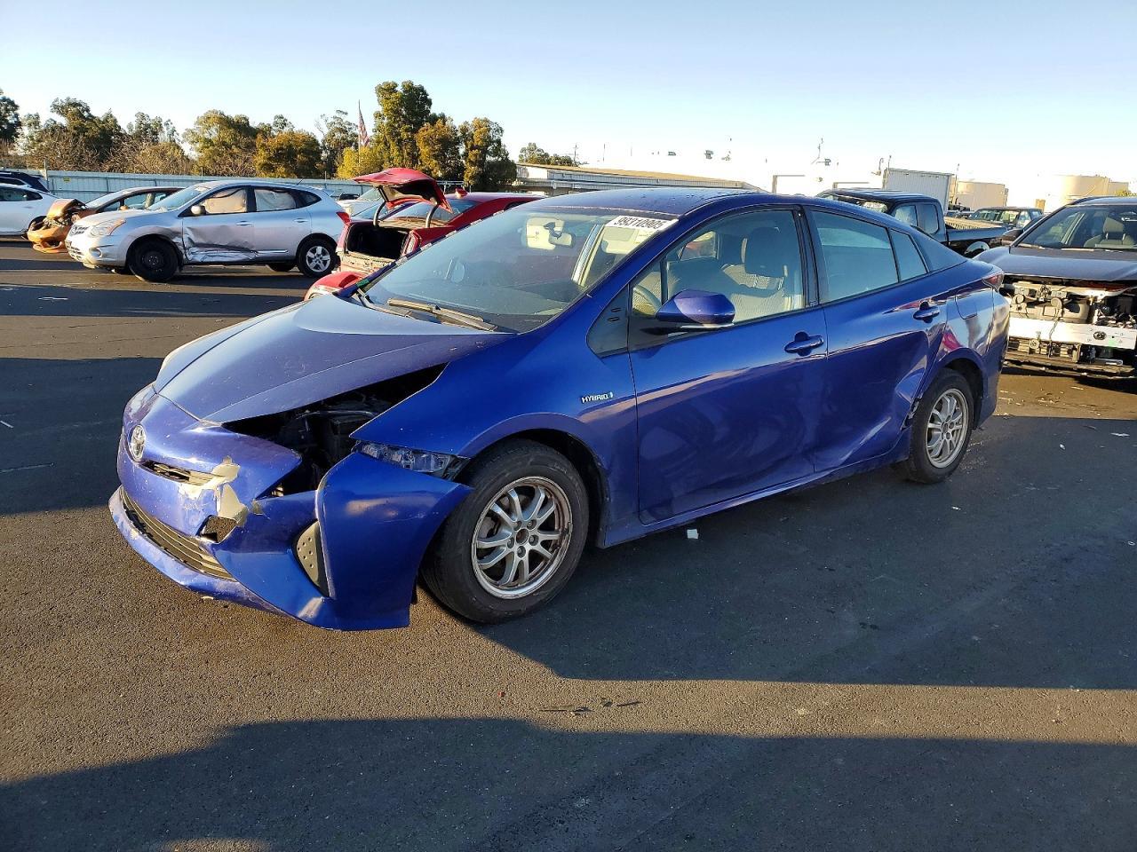 2016 TOYOTA PRIUS