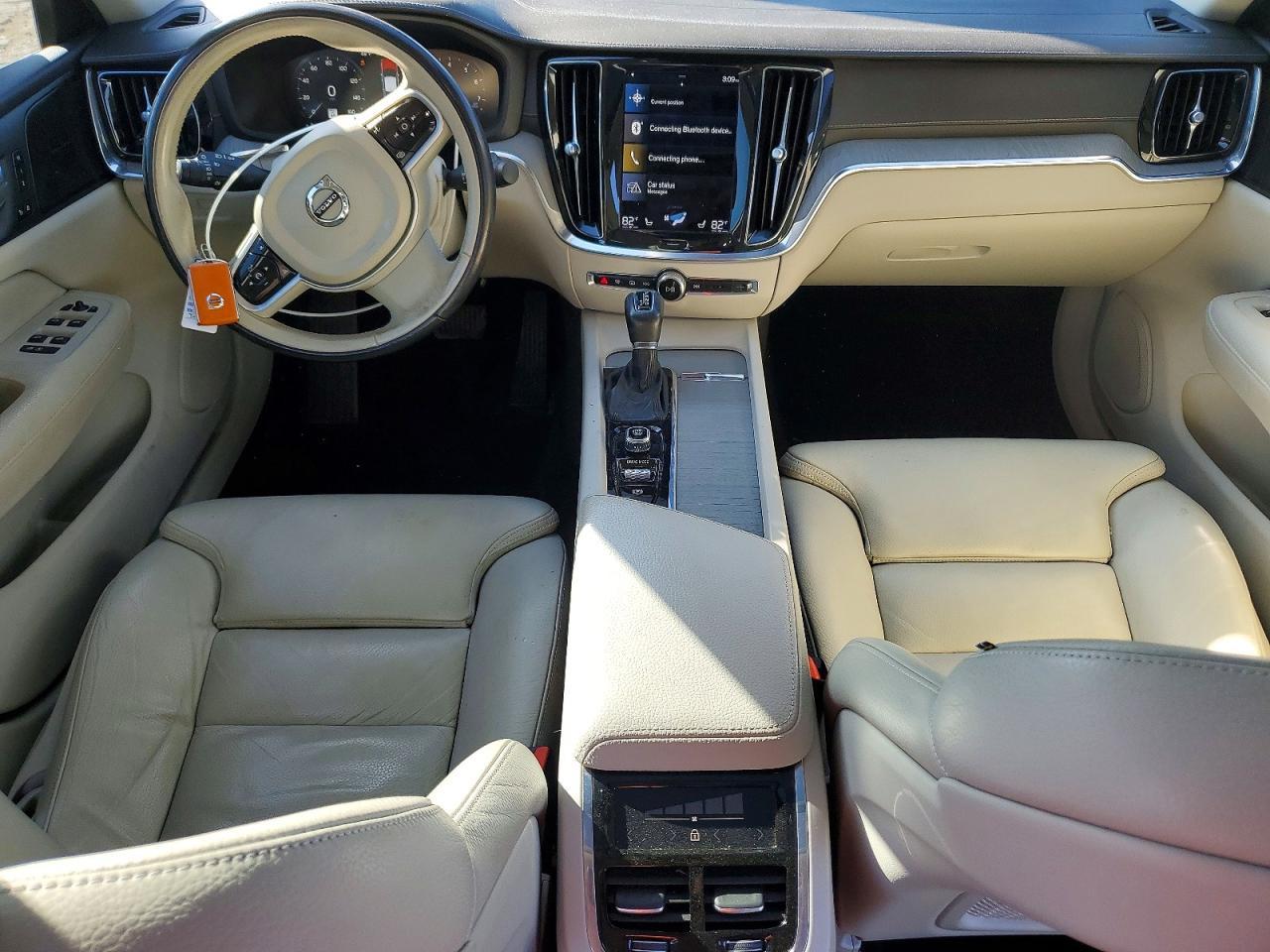 2021 VOLVO S60