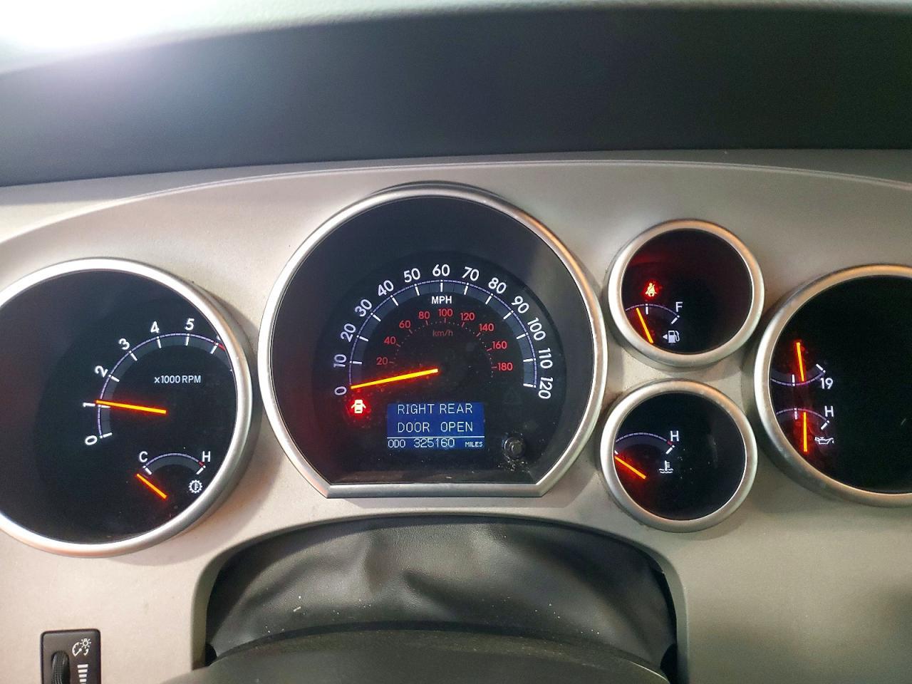 2008 TOYOTA Sequoia