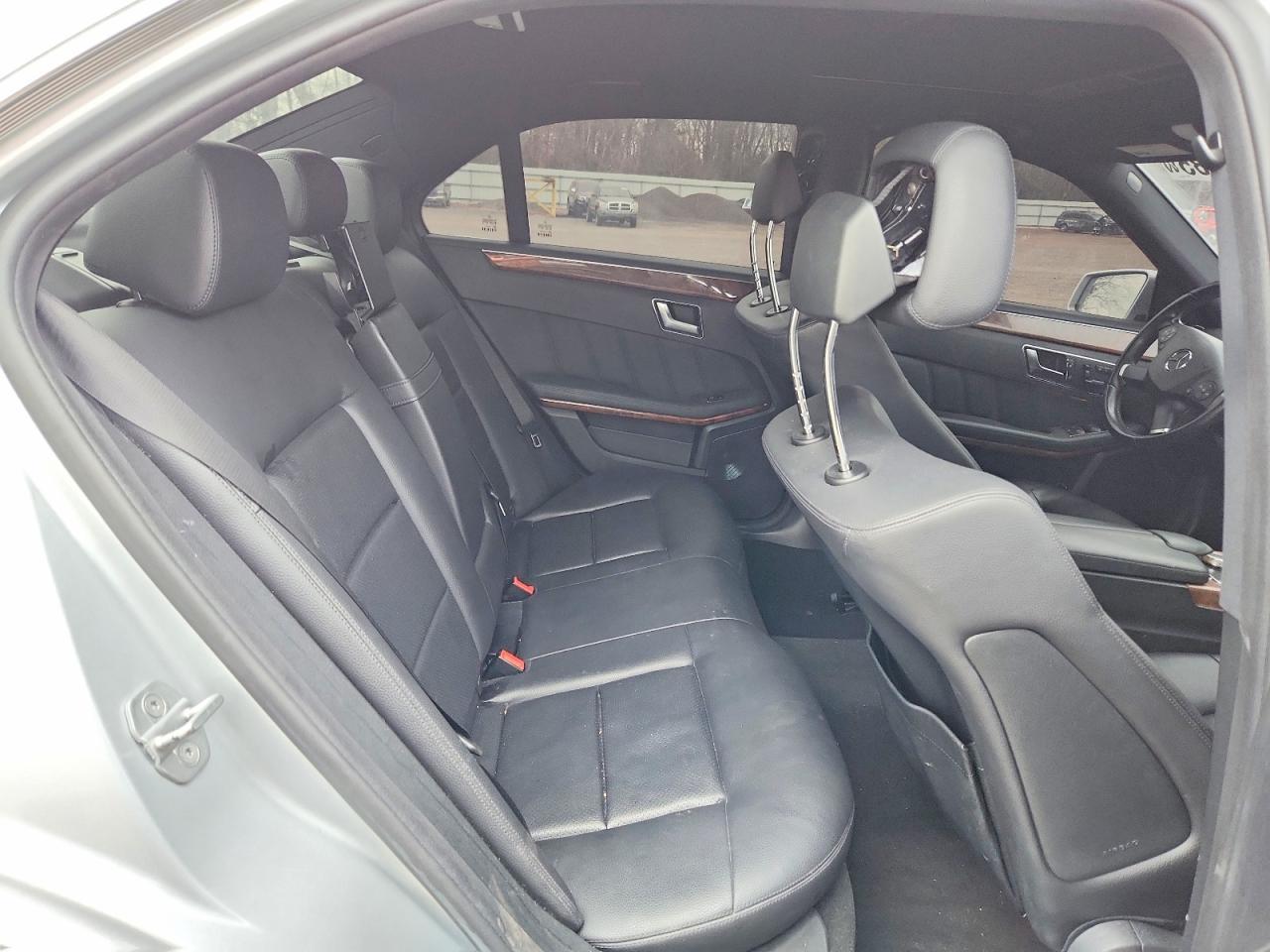 2012 MERCEDES-BENZ E-Class