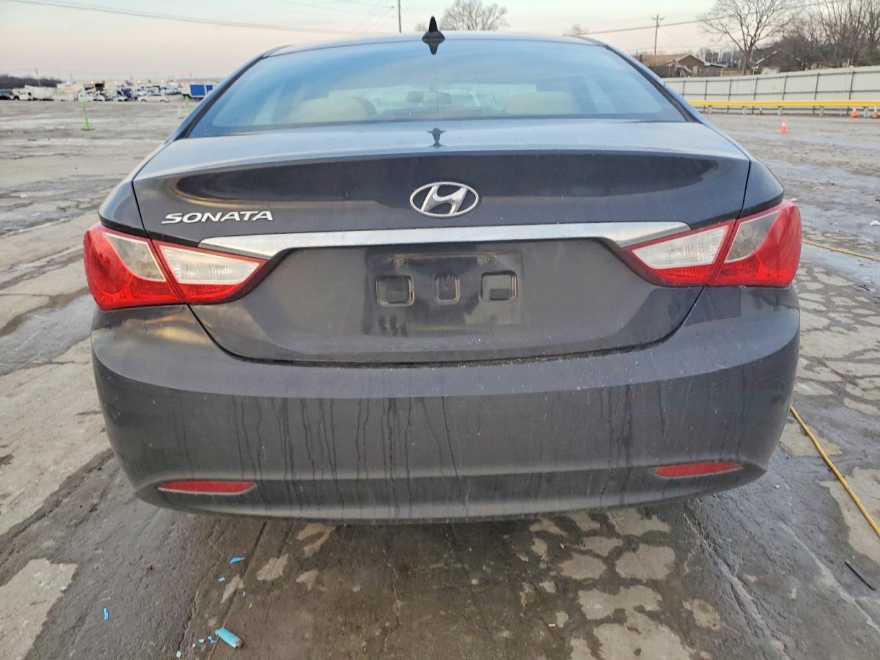2011 HYUNDAI SONATA