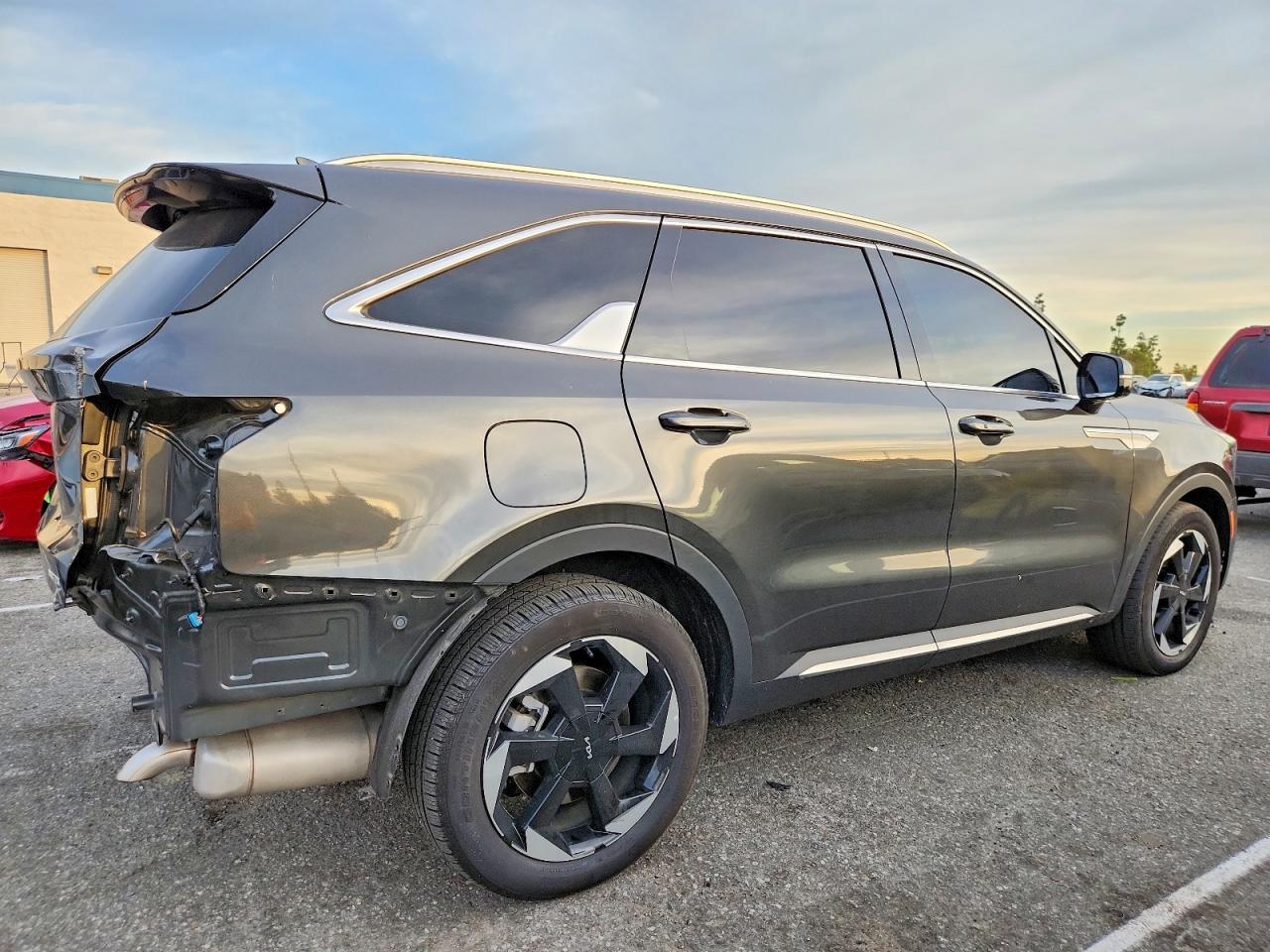 2025 KIA SORENTO