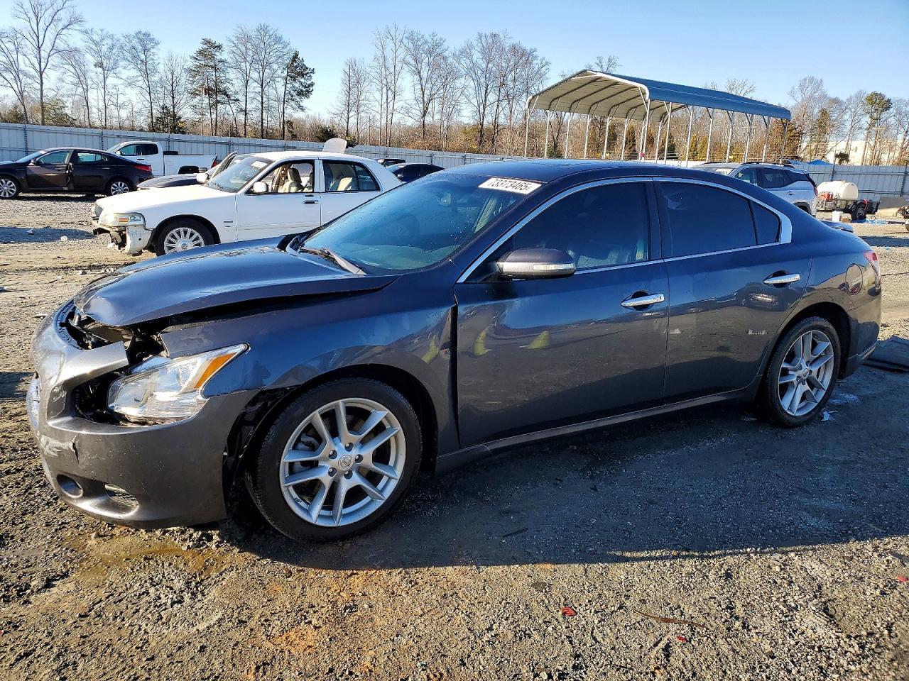 2010 NISSAN Maxima