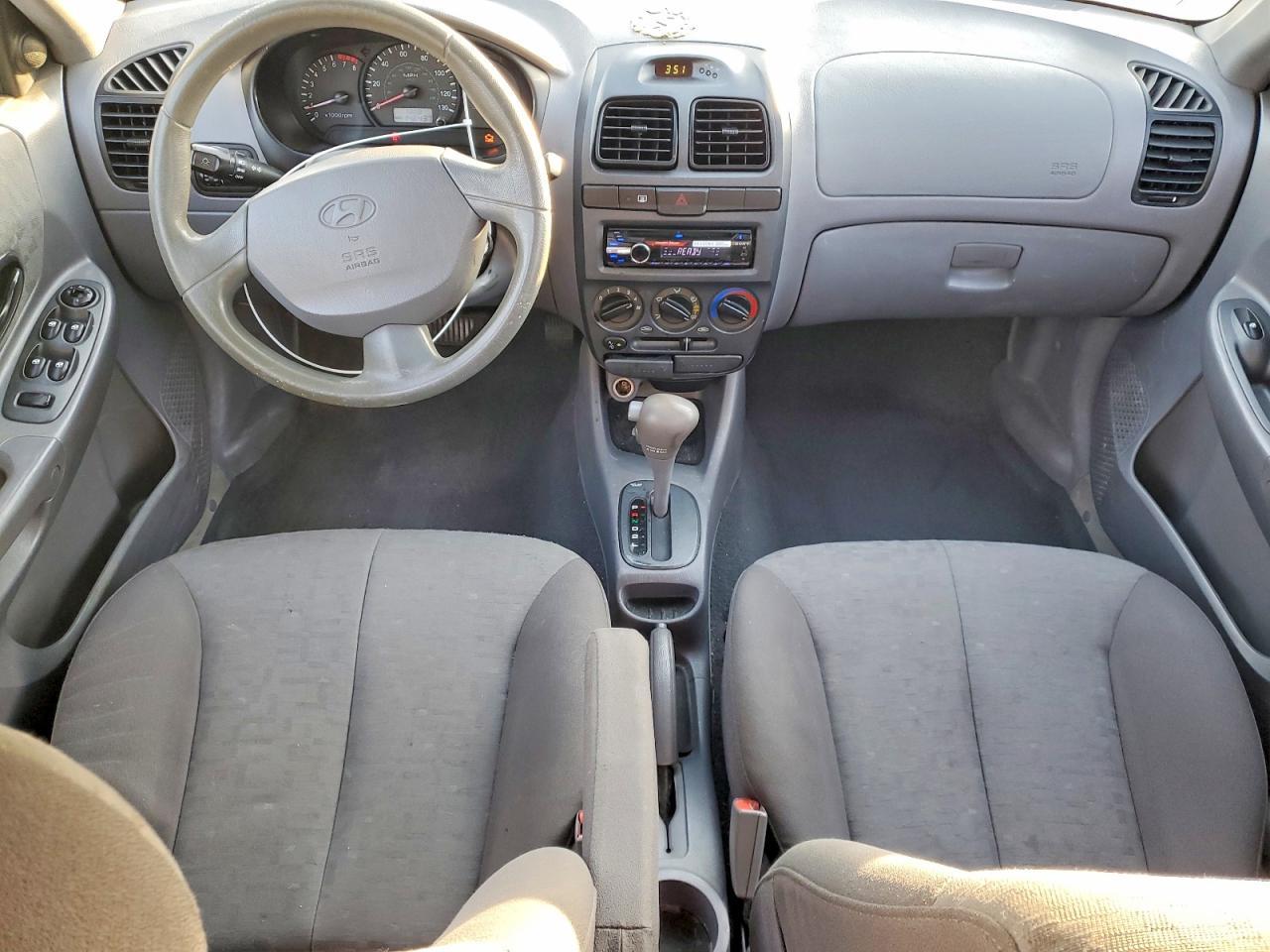 2004 HYUNDAI ACCENT
