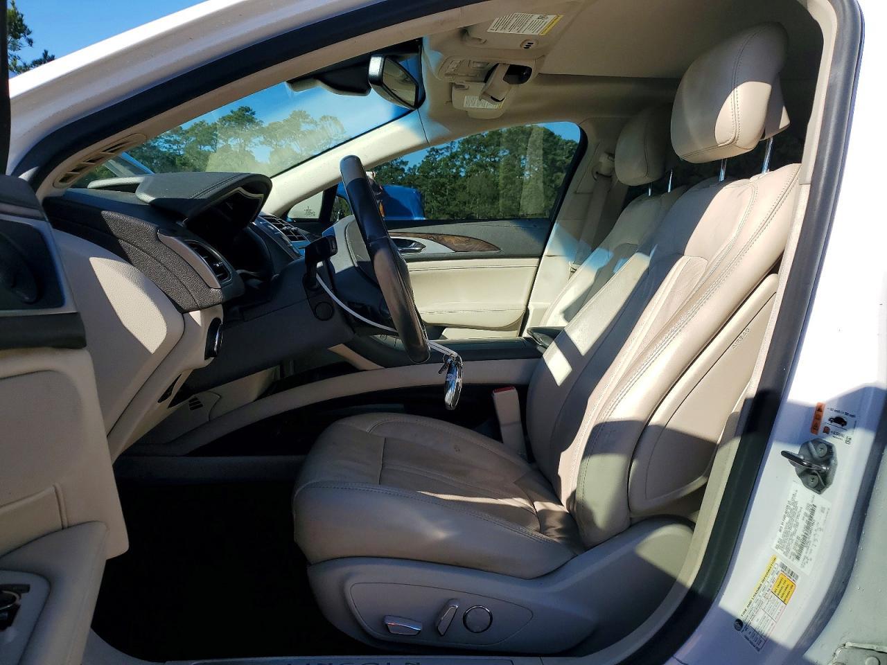 2017 LINCOLN MKZ