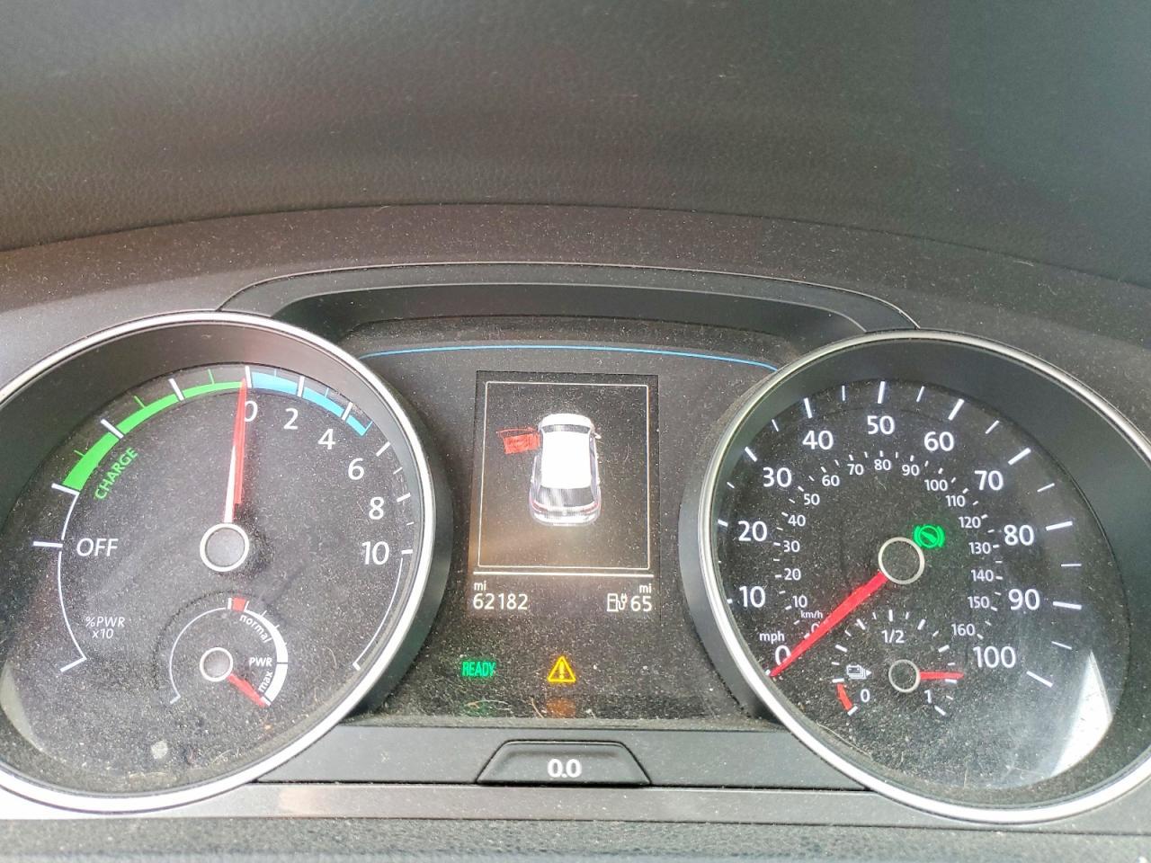 2016 VOLKSWAGEN e-Golf