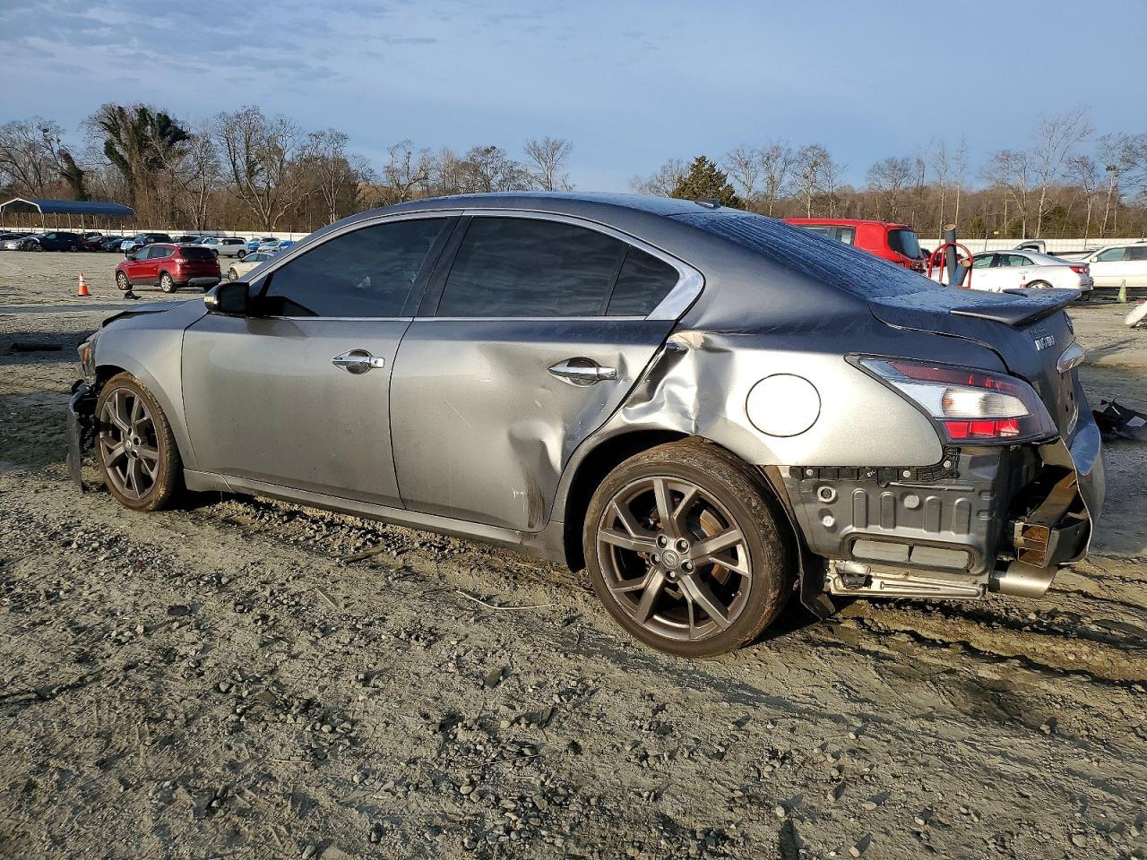 2014 NISSAN Maxima