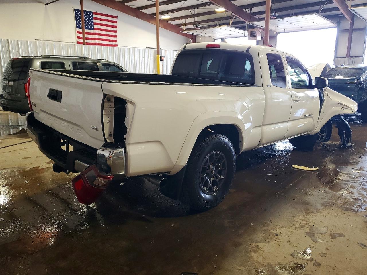 2018 TOYOTA TACOMA