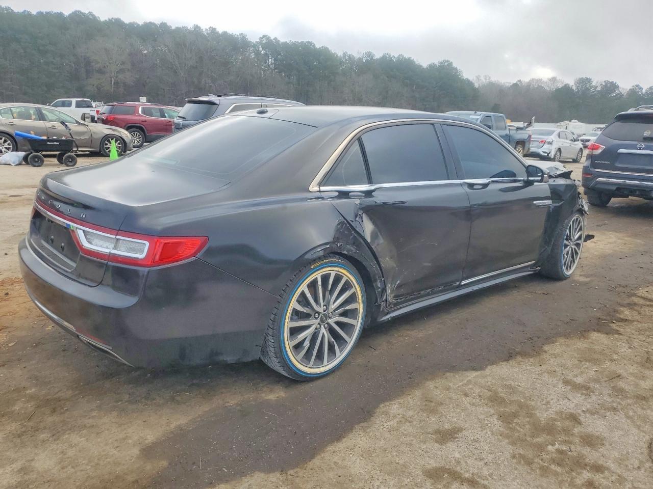 2017 LINCOLN Continental