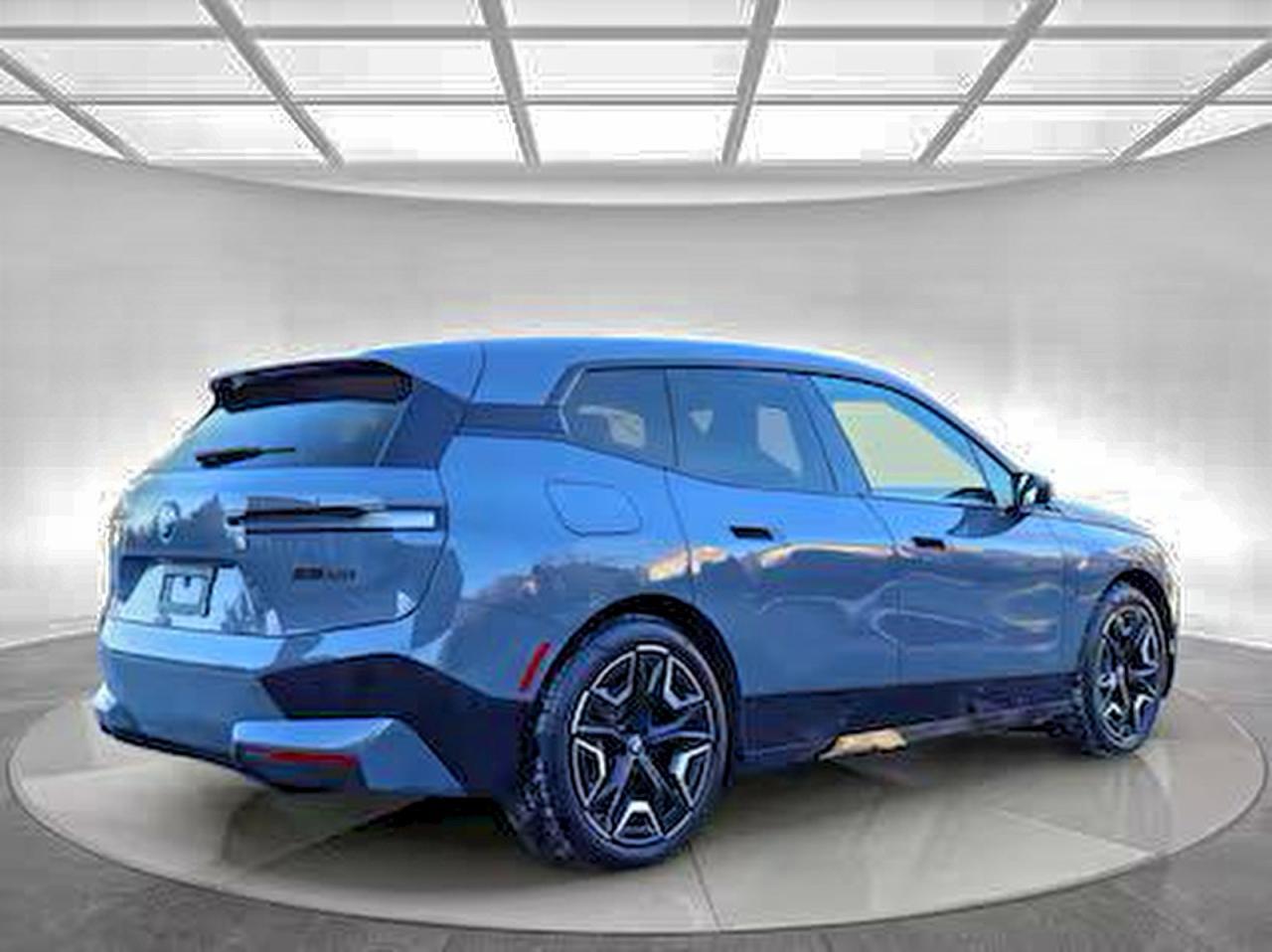 2023 BMW iX