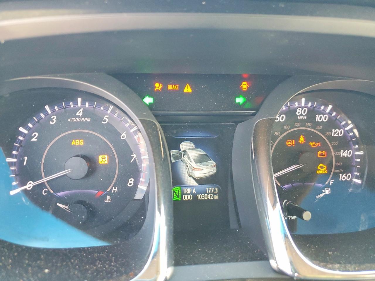 2014 TOYOTA Avalon