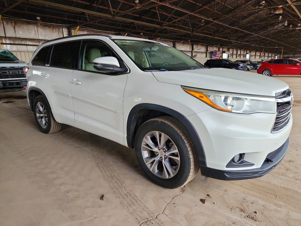 2015 TOYOTA HIGHLANDER