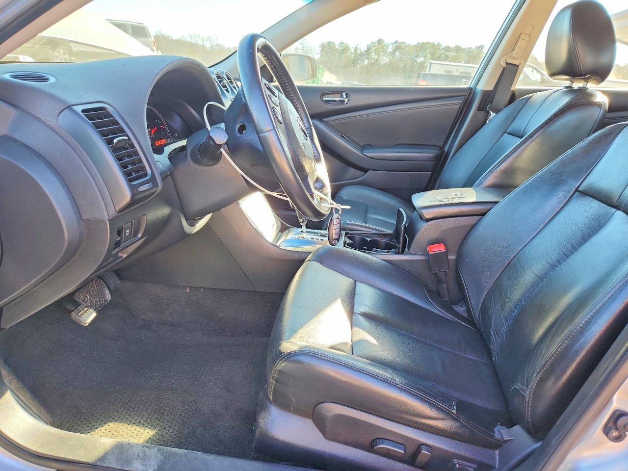 2010 NISSAN ALTIMA