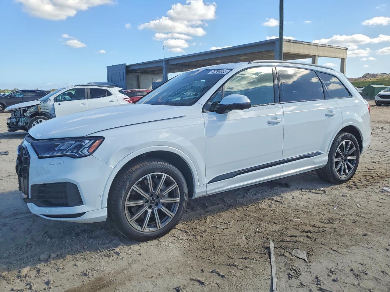 2023 AUDI Q7